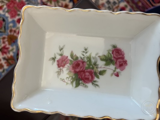 زیرسیگاری قدیمی و آجیل خوری و ماست خوری