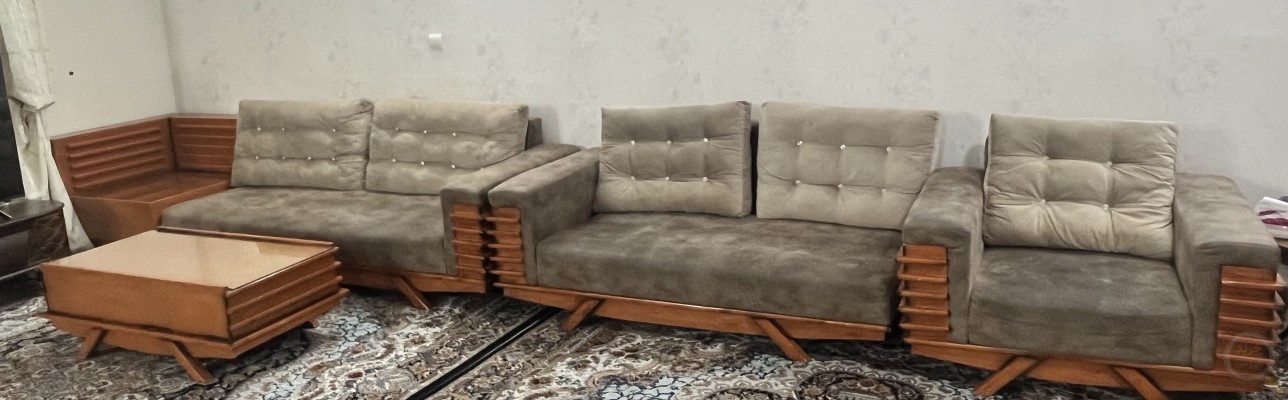 مبل دست دوم  جنس چوب عالی فروش به دلیل جا به جایی