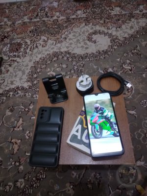 گوشی سامسونگ A03s سالم با لوازم انتقال ارسال و پست ھم داریم